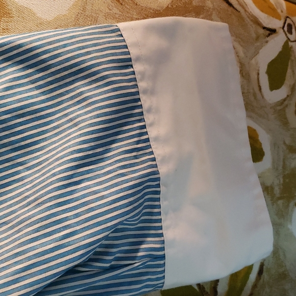 Womans Liz Claiborne striped button down shirt - Picture 6 of 6